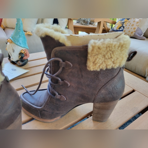 UGG Women's Brown Shearling Boots - Picture 6 of 12